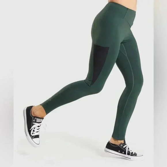 Gymshark Venture Leggings in Dark Green Size Medium EUC - Picture 2 of 11